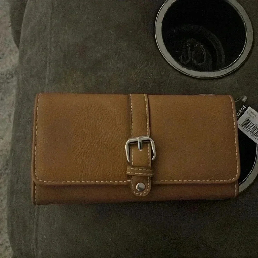George Rech nude wallet